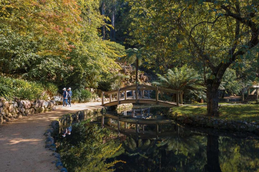 alfred nicholas memorial gardens